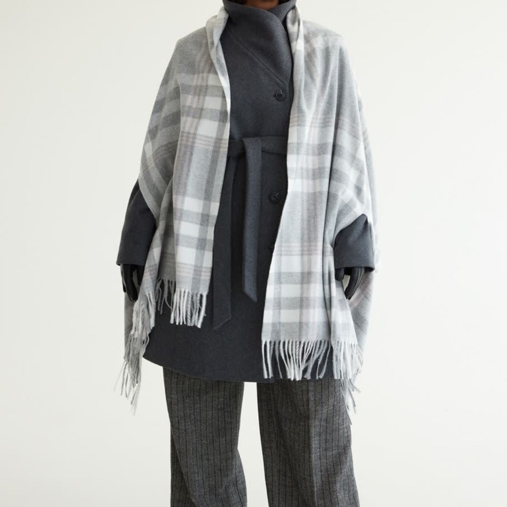 Reitmans Gray Plaid Fringe Shawl Scarf New